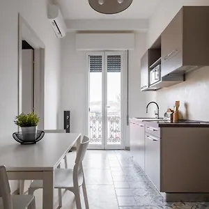 Apartamento Palazzina Carracci, Bolonia